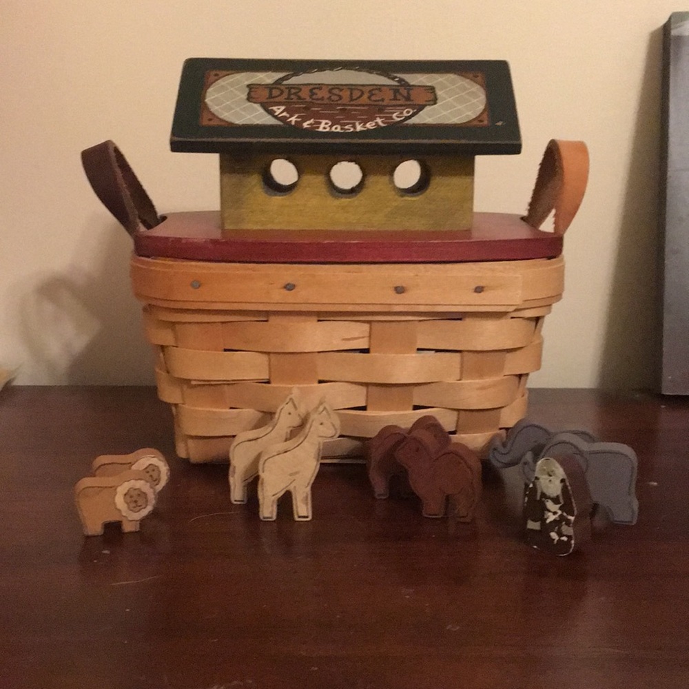 Longaberger Ark Basket with Animals and Noah
